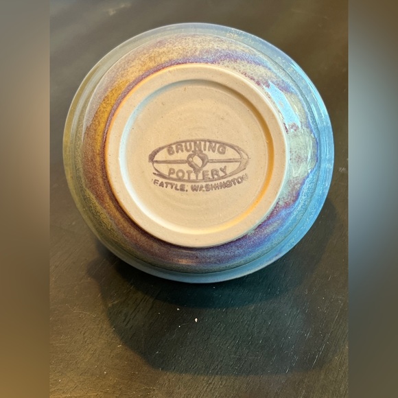 VTG BRUNING POTTERY, DRIP GLAZE HAND THROWN LARGE BOWL SIGNED Made In Seattle WA - Picture 4 of 9